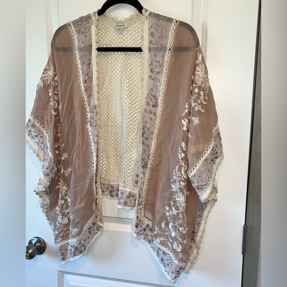 Sundance Catalog Embroidered Kimono Large Shawl Boho Fairy Ethereal Sz. S - Picture 4 of 6